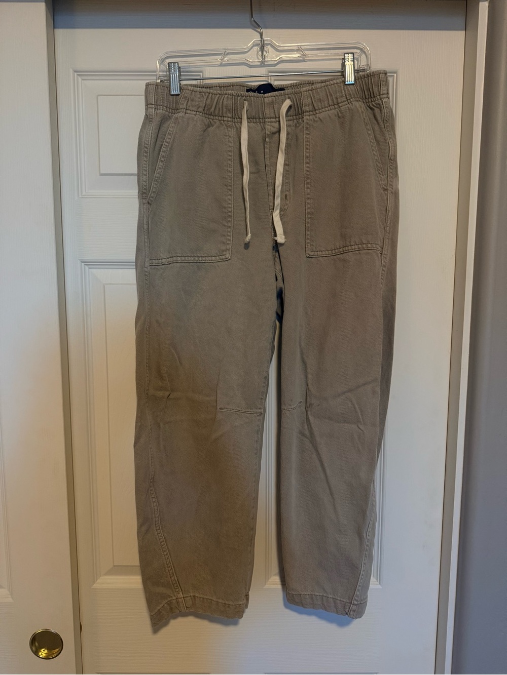 GAP Women's Cropped Drawstring Ankle Barrel Pants in Taupe